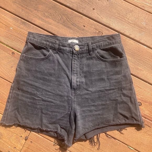 EUC Natasha Short in Vintage Black Wash Jean Shorts Size 32 - Picture 2 of 16